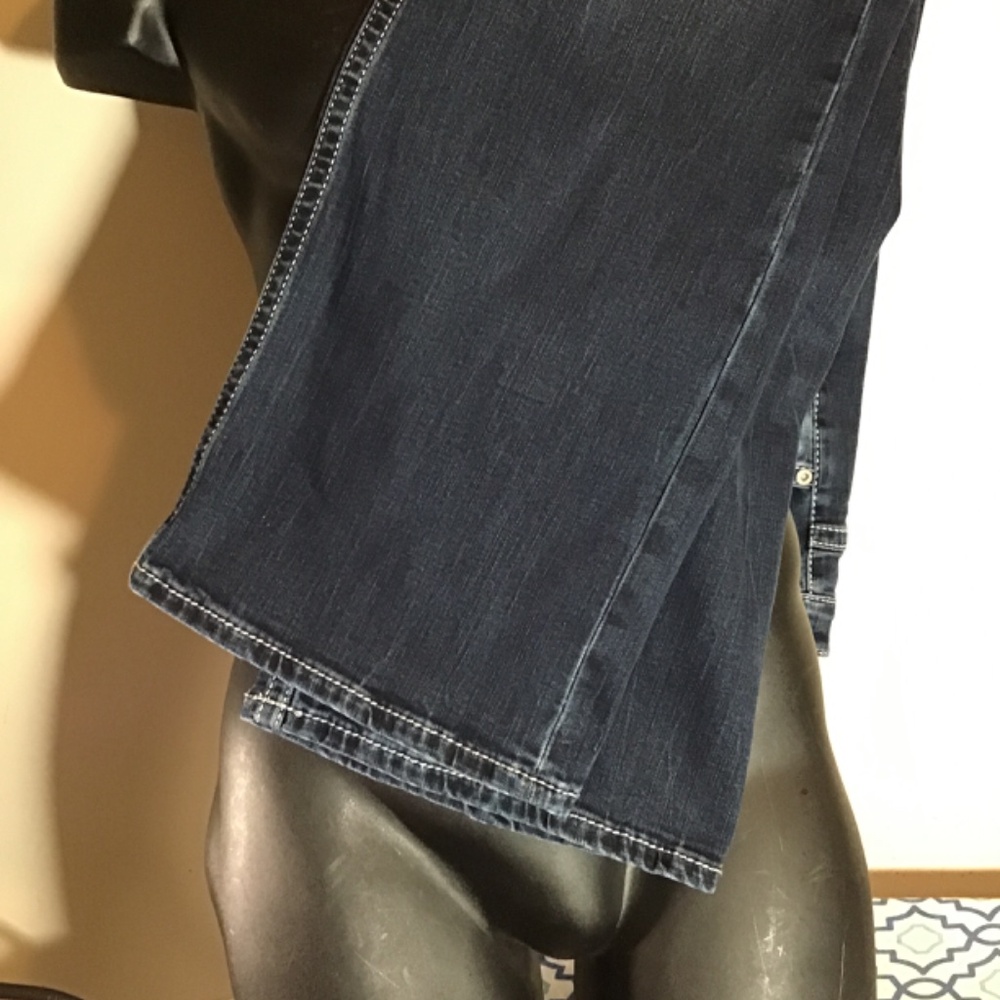❤️#628, BKE, TYLER bootcut, distressed, new cond, see all photos, 34X36 ❤️😎 - Picture 6 of 7